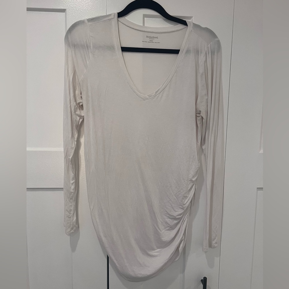 Motherhood Maternity | GUC Long Sleeve Side
Ruched Maternity T Shirt - White